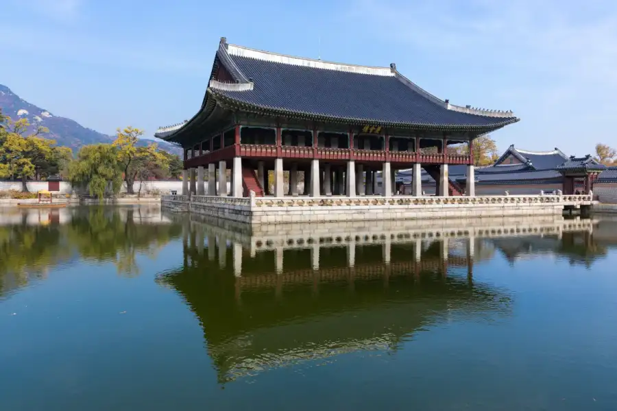 The Gyeonghoeru royal banquet pavilion at Gyeongbokgung Palace in Seoul, reflected in a pond